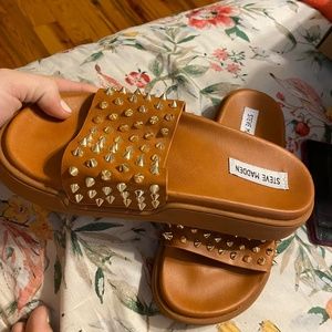 Steve Madden slides